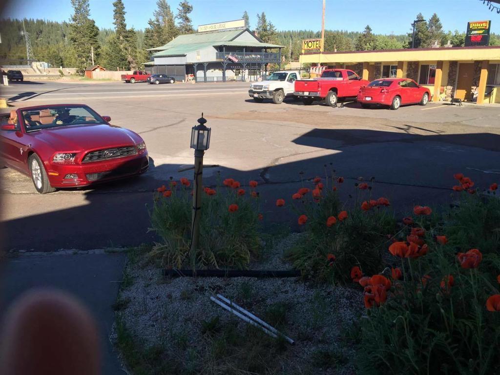 Budget Inn Motel Chemult Exterior photo