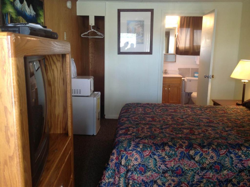 Budget Inn Motel Chemult Room photo