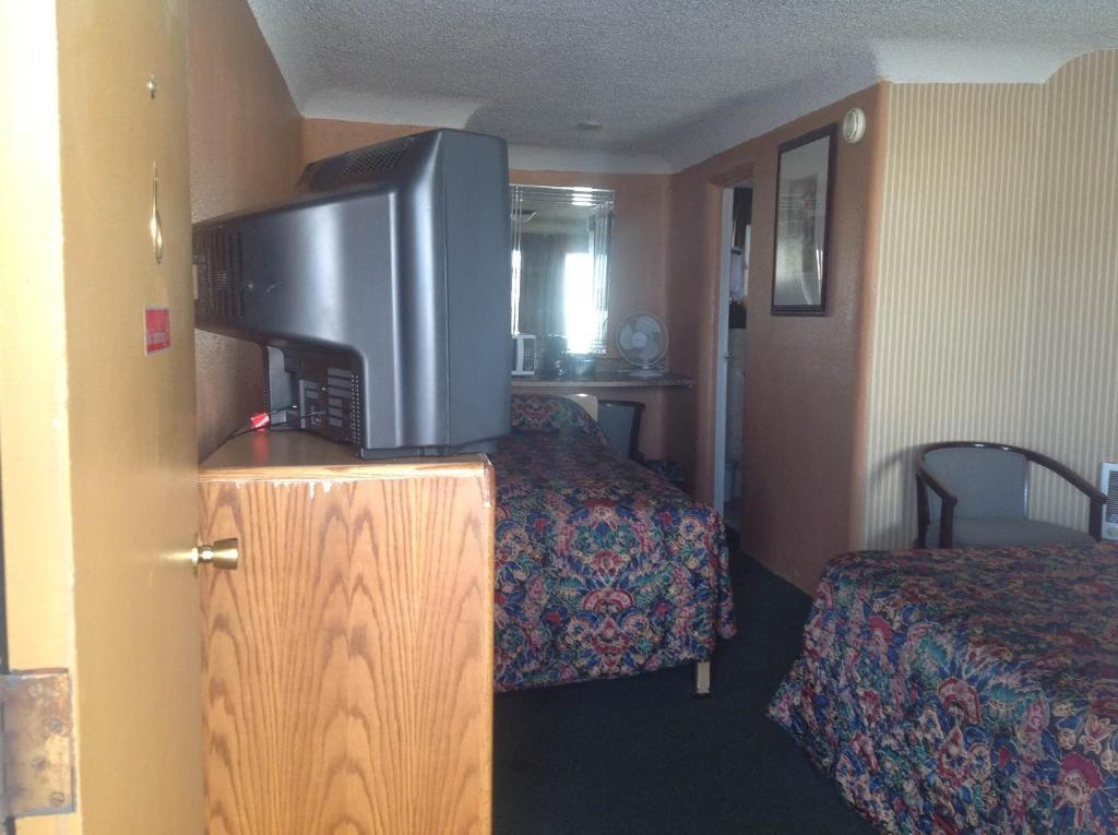 Budget Inn Motel Chemult Room photo