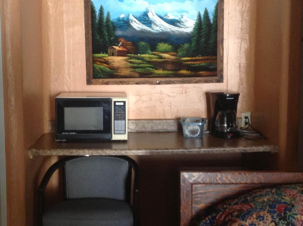 Budget Inn Motel Chemult Room photo